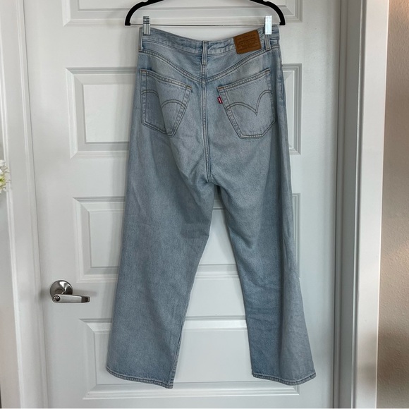 Levi’s Ribcage Straight Jean - Picture 6 of 7